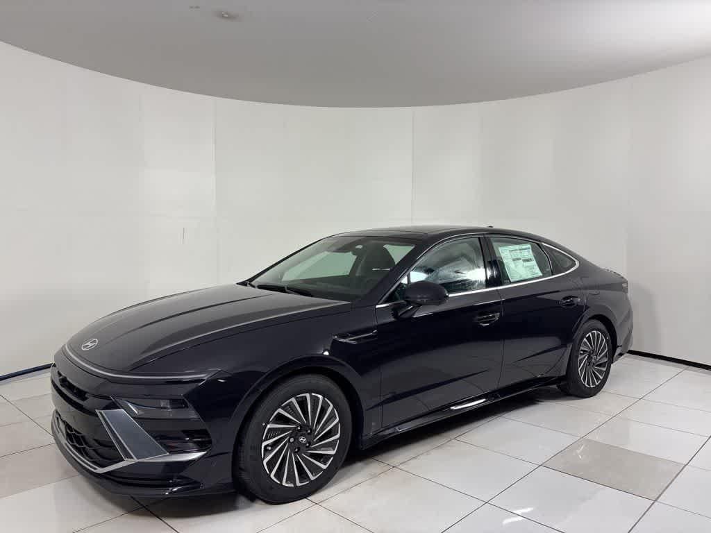 New 2025 Hyundai Sonata Hybrid Limited Sedan
