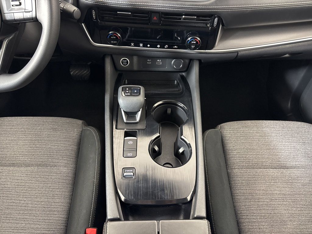 Thumbnail: 2021 Nissan Rogue - 22