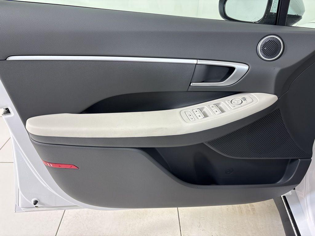 Thumbnail: 2026 Hyundai Sonata - 16