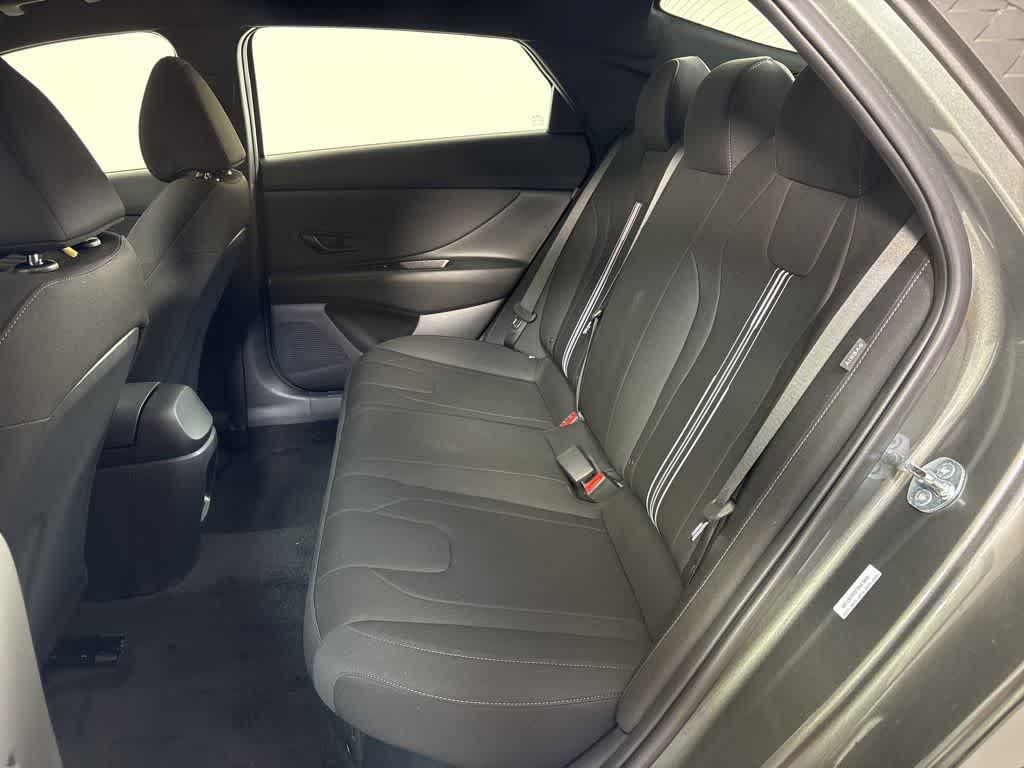 Thumbnail: 2025 Hyundai Elantra - 18