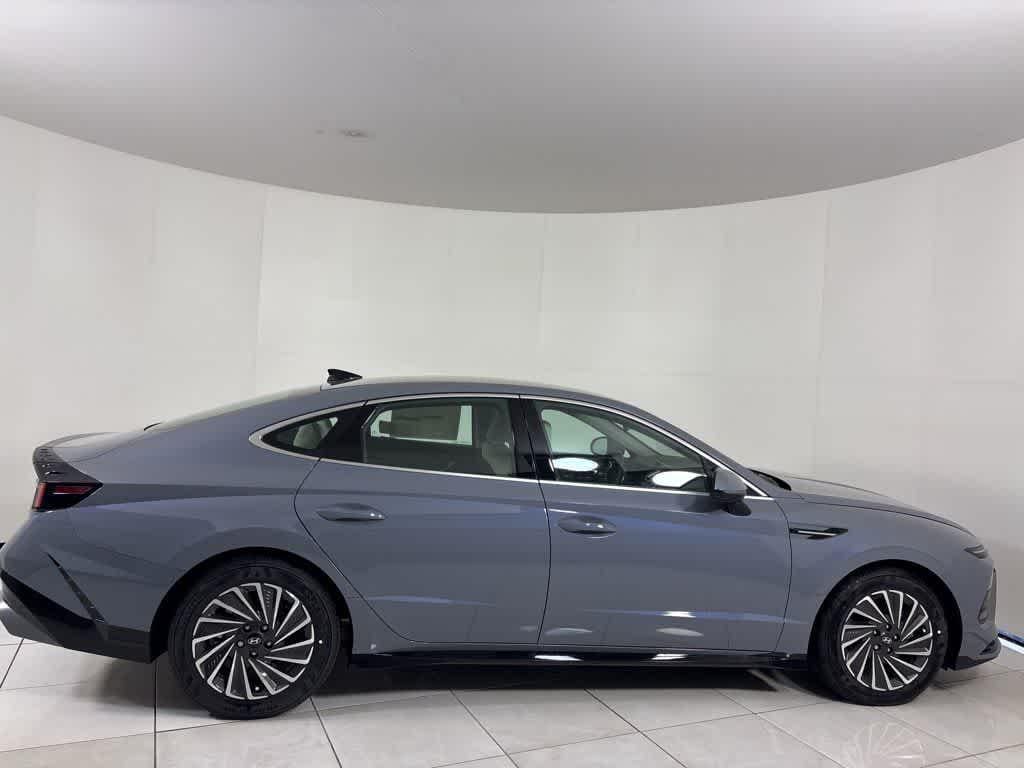 Thumbnail: 2025 Hyundai Sonata - 6
