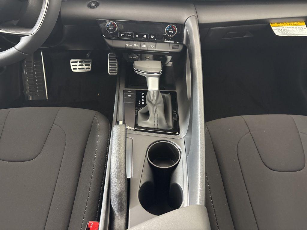 Thumbnail: 2026 Hyundai Elantra - 22