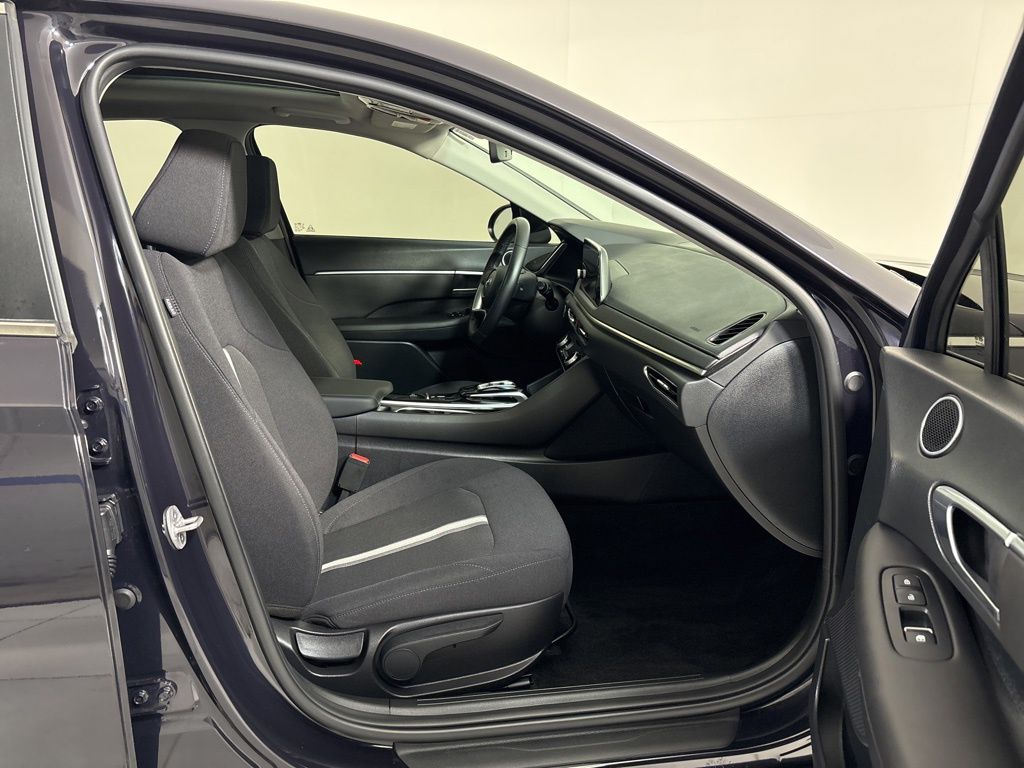 Thumbnail: 2023 Hyundai Sonata - 11