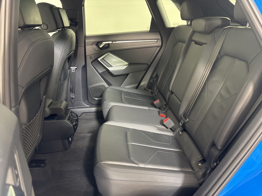 Thumbnail: 2023 Audi Q3 - 19