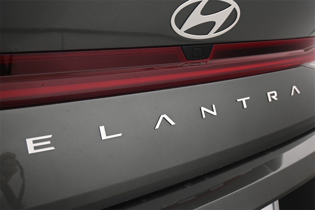 Thumbnail: 2025 Hyundai Elantra - 8
