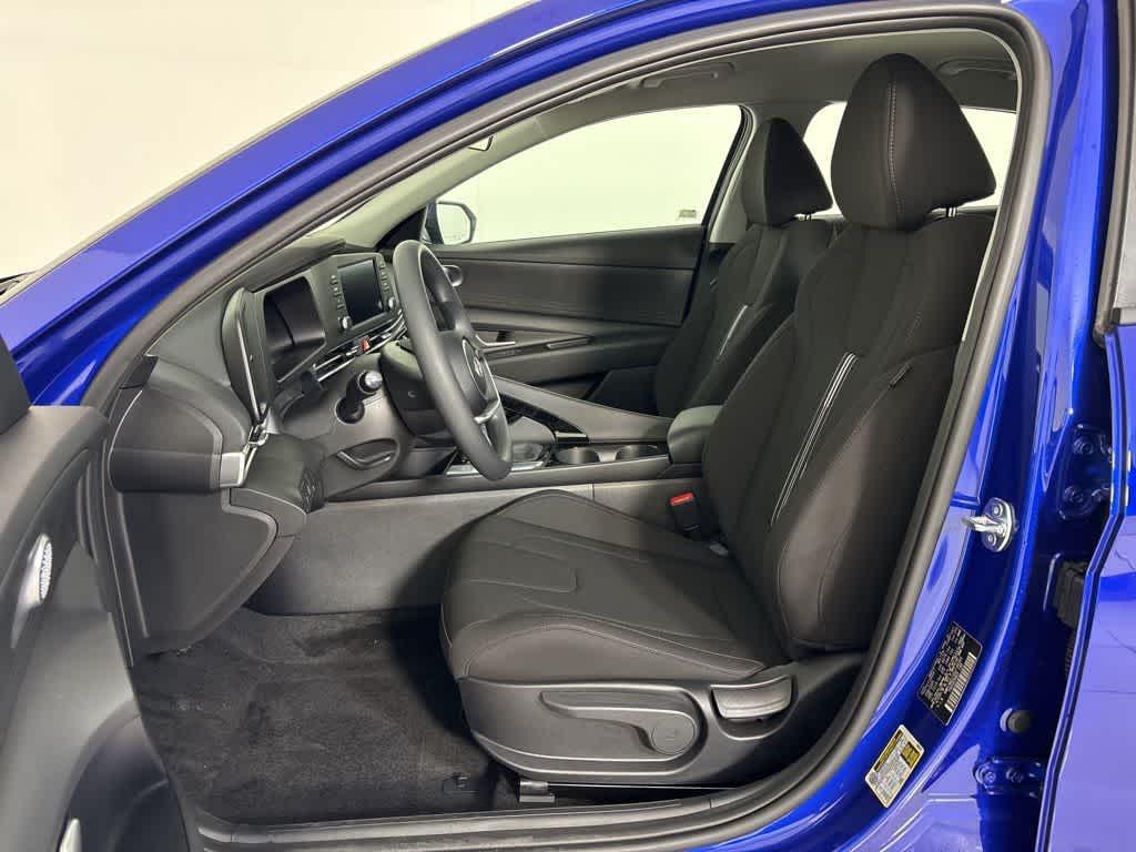 Thumbnail: 2025 Hyundai Elantra - 14