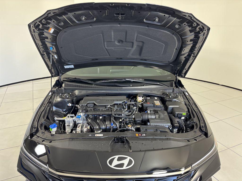 Thumbnail: 2026 Hyundai Elantra - 11