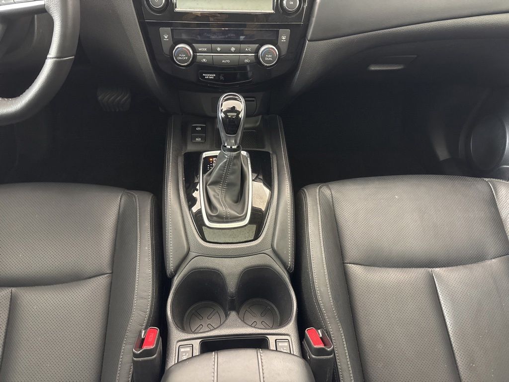 Thumbnail: 2018 Nissan Rogue - 28