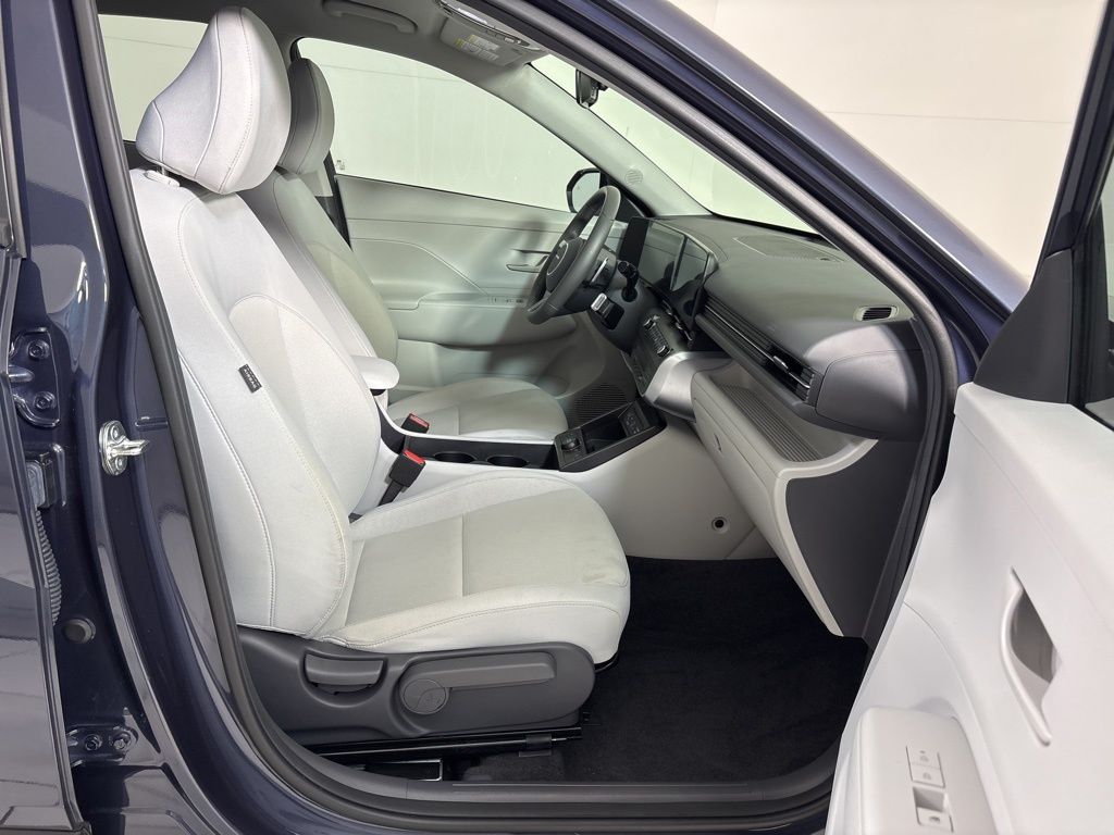 2025 Hyundai Kona SEL Convenience - Photo 12