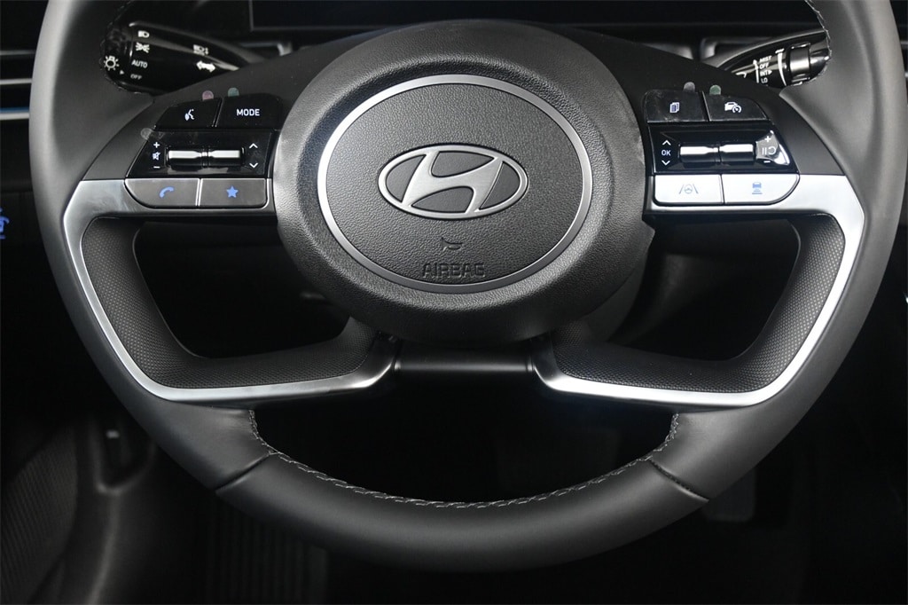 Thumbnail: 2025 Hyundai Elantra - 15