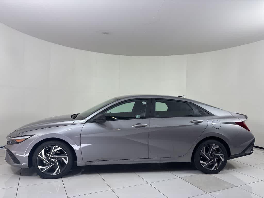 New 2025 Hyundai Elantra Hybrid SEL Sport Sedan