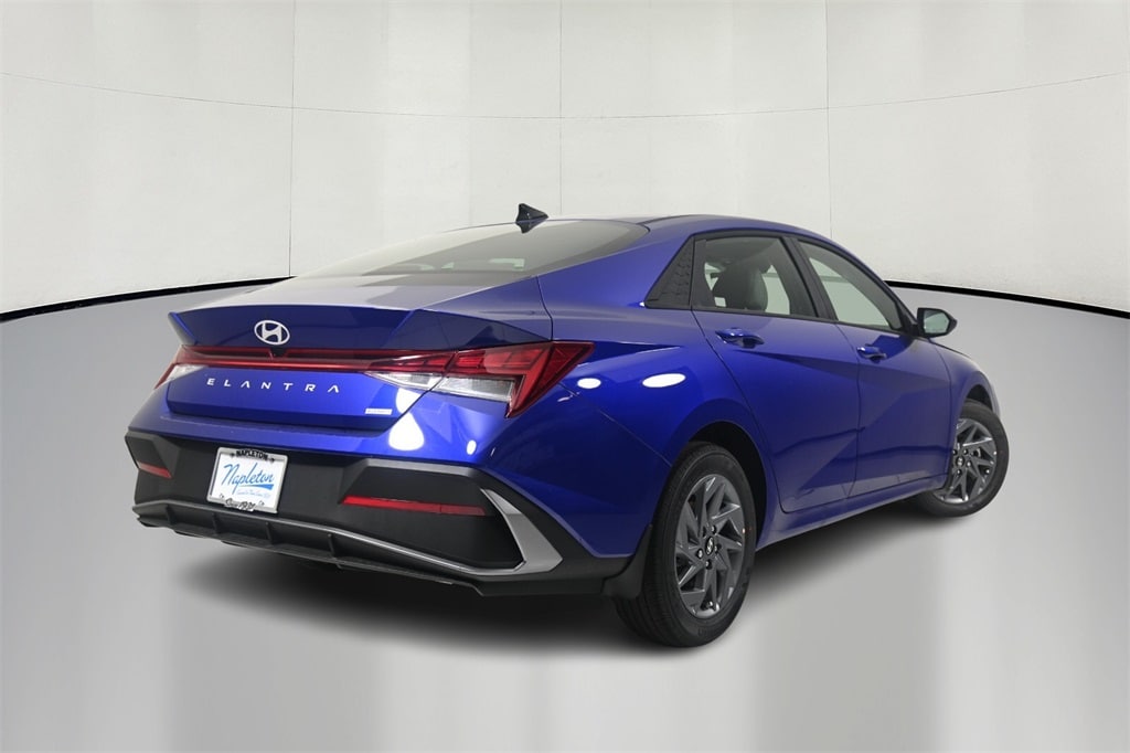 Thumbnail: 2025 Hyundai Elantra - 7