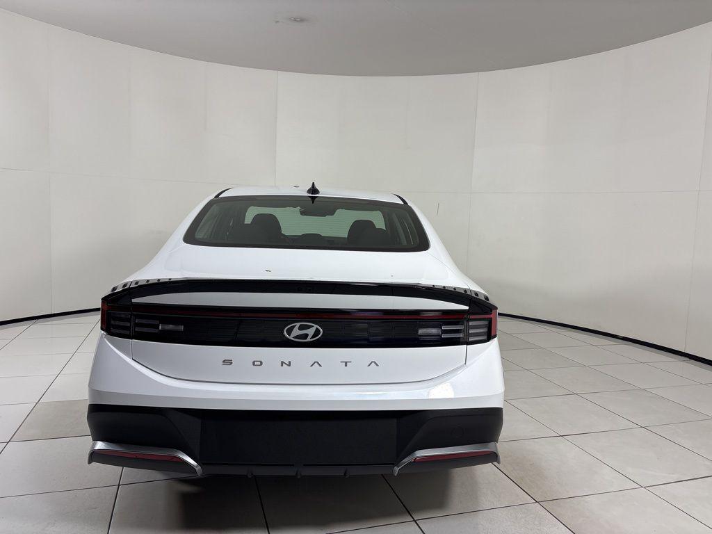 Thumbnail: 2026 Hyundai Sonata - 4
