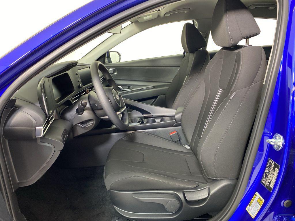 Thumbnail: 2025 Hyundai Elantra - 15