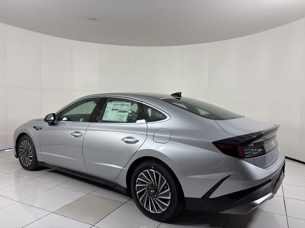 Thumbnail: 2025 Hyundai Sonata - 3