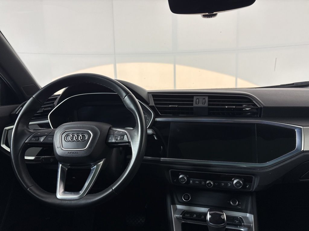 Thumbnail: 2023 Audi Q3 - 22