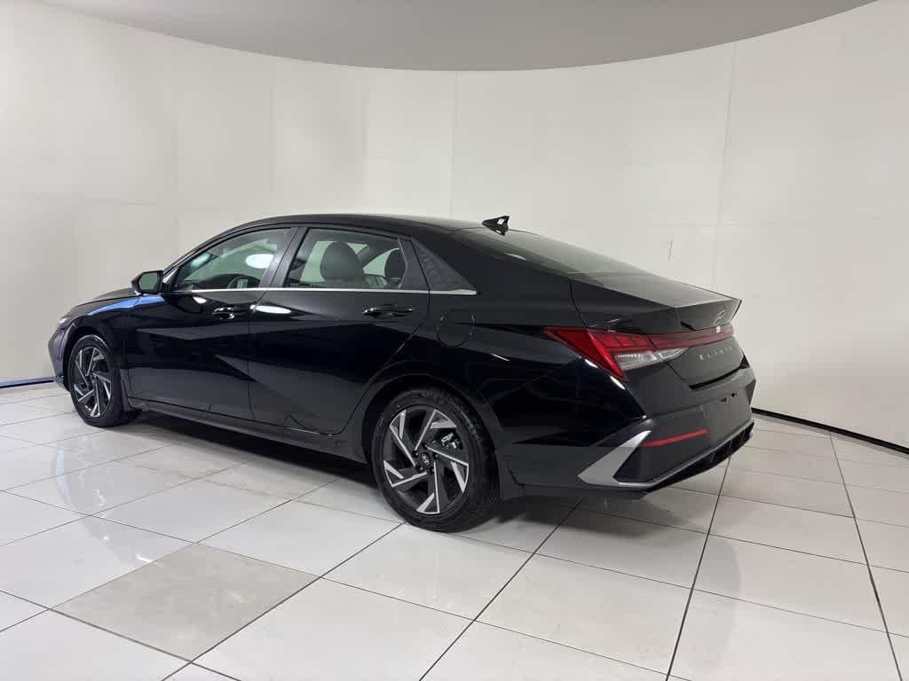 Thumbnail: 2025 Hyundai Elantra - 3