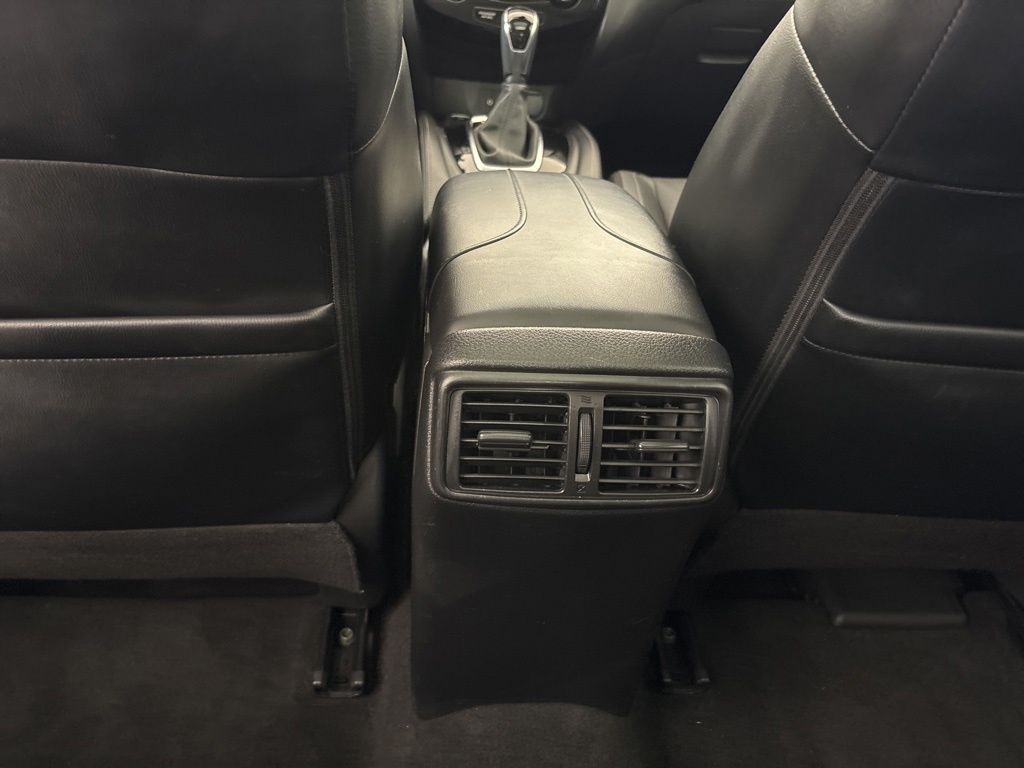 Thumbnail: 2018 Nissan Rogue - 29