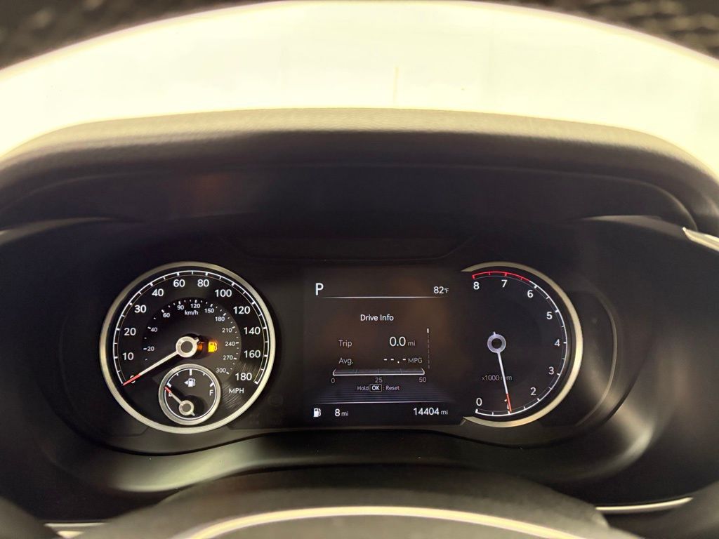 Thumbnail: 2023 Genesis G70 - 28