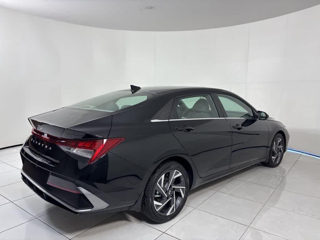 Thumbnail: 2025 Hyundai Elantra - 5
