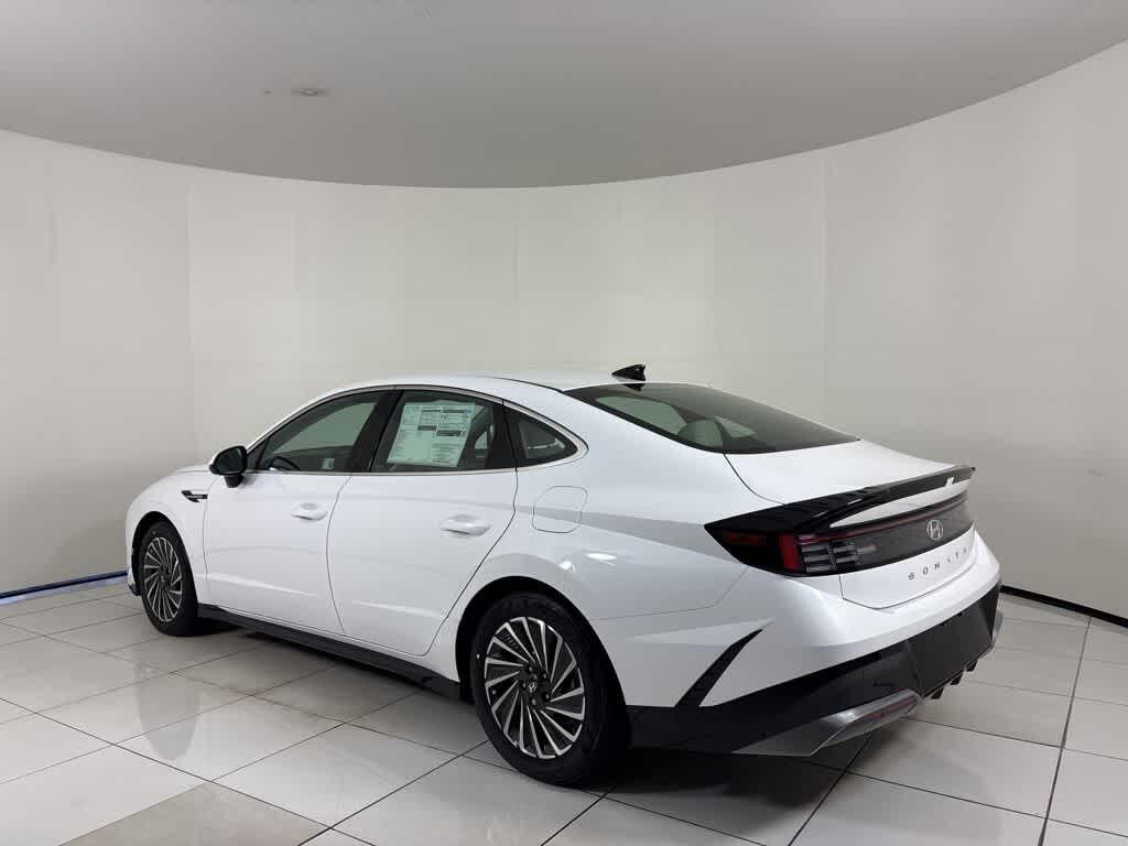 New 2025 Hyundai Sonata Hybrid SEL Sedan