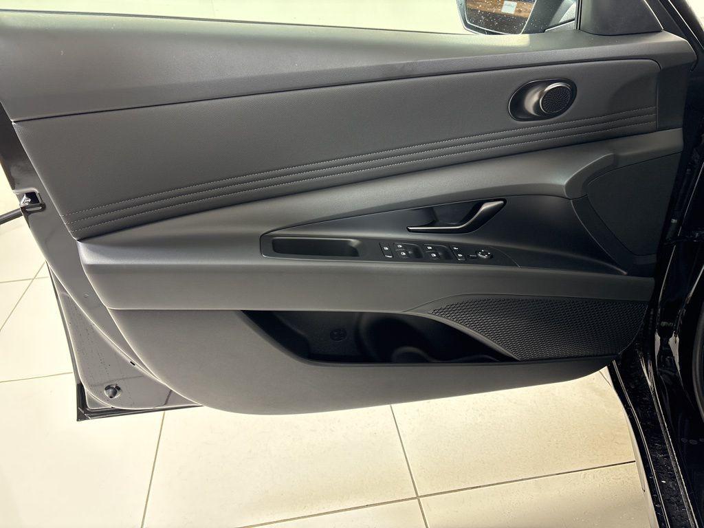 Thumbnail: 2026 Hyundai Elantra - 16