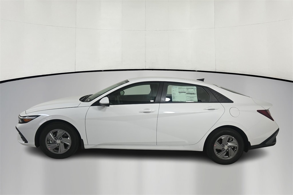 Thumbnail: 2025 Hyundai Elantra - 4
