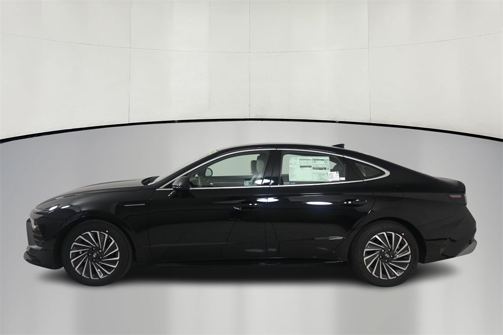 Thumbnail: 2025 Hyundai Sonata - 4
