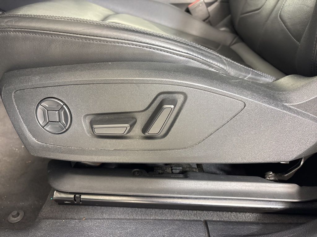 Thumbnail: 2023 Audi Q3 - 16