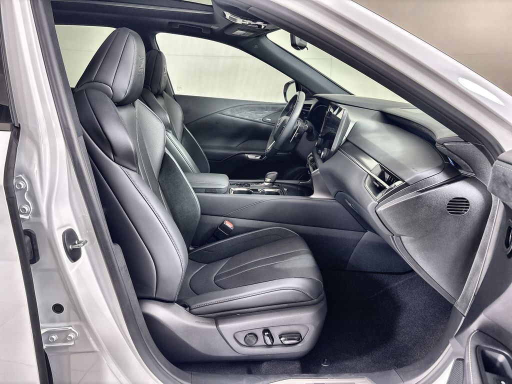 Thumbnail: 2024 Lexus RX - 26