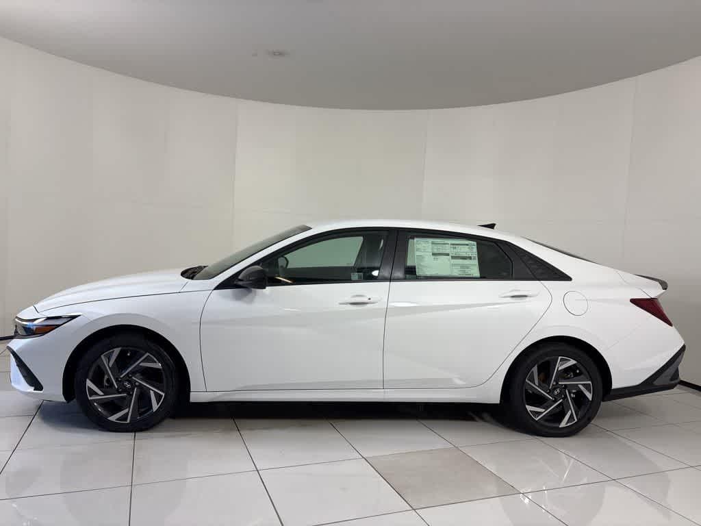 New 2025 Hyundai Elantra Hybrid SEL Sport Sedan