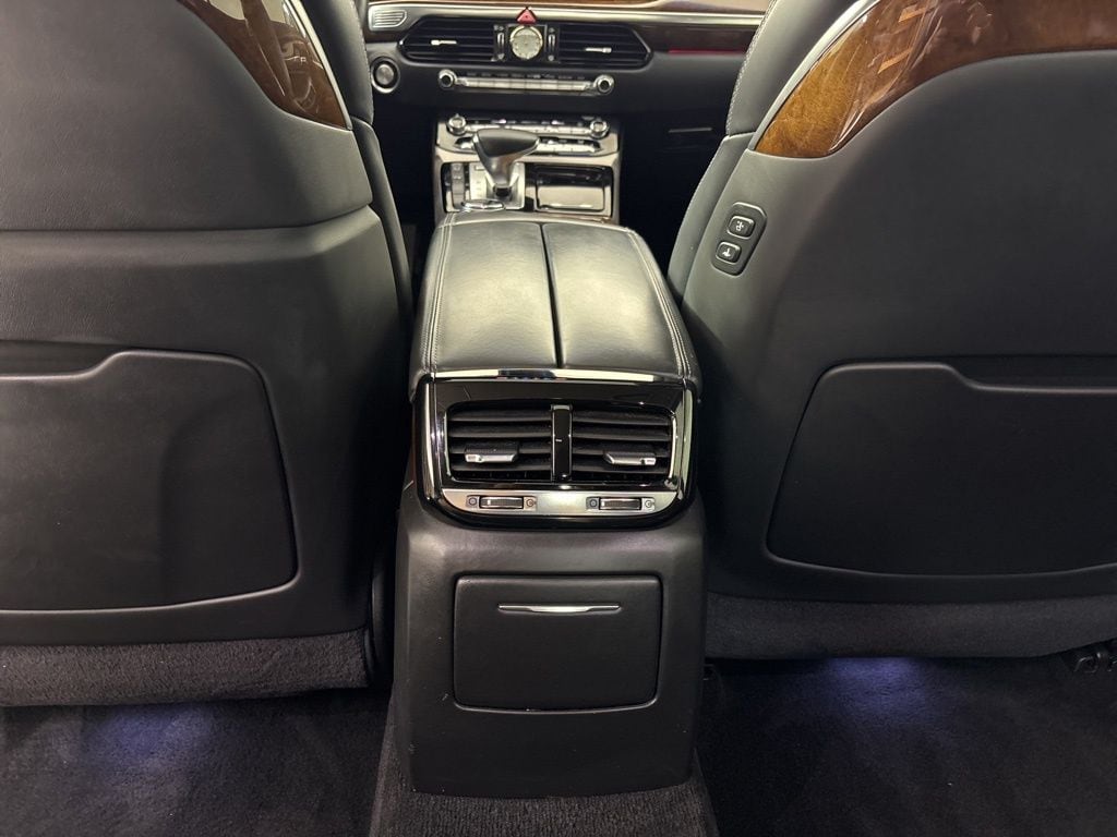 Thumbnail: 2017 Genesis G90 - 26