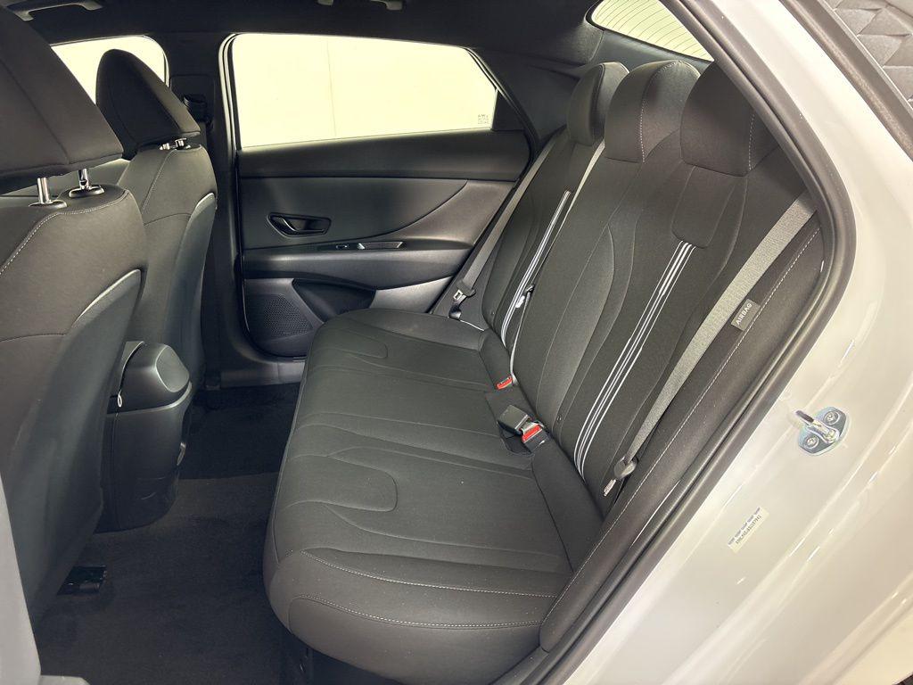 Thumbnail: 2025 Hyundai Elantra - 17