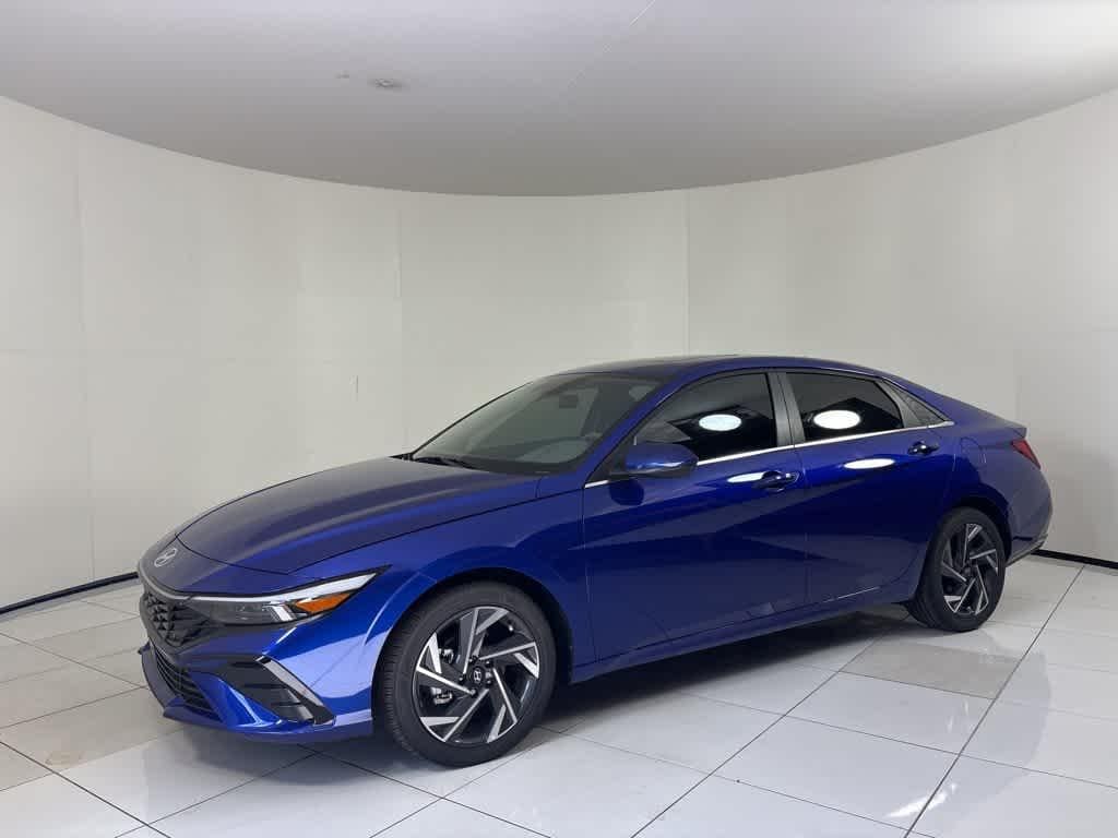 New 2025 Hyundai Elantra SEL Convenience Sedan