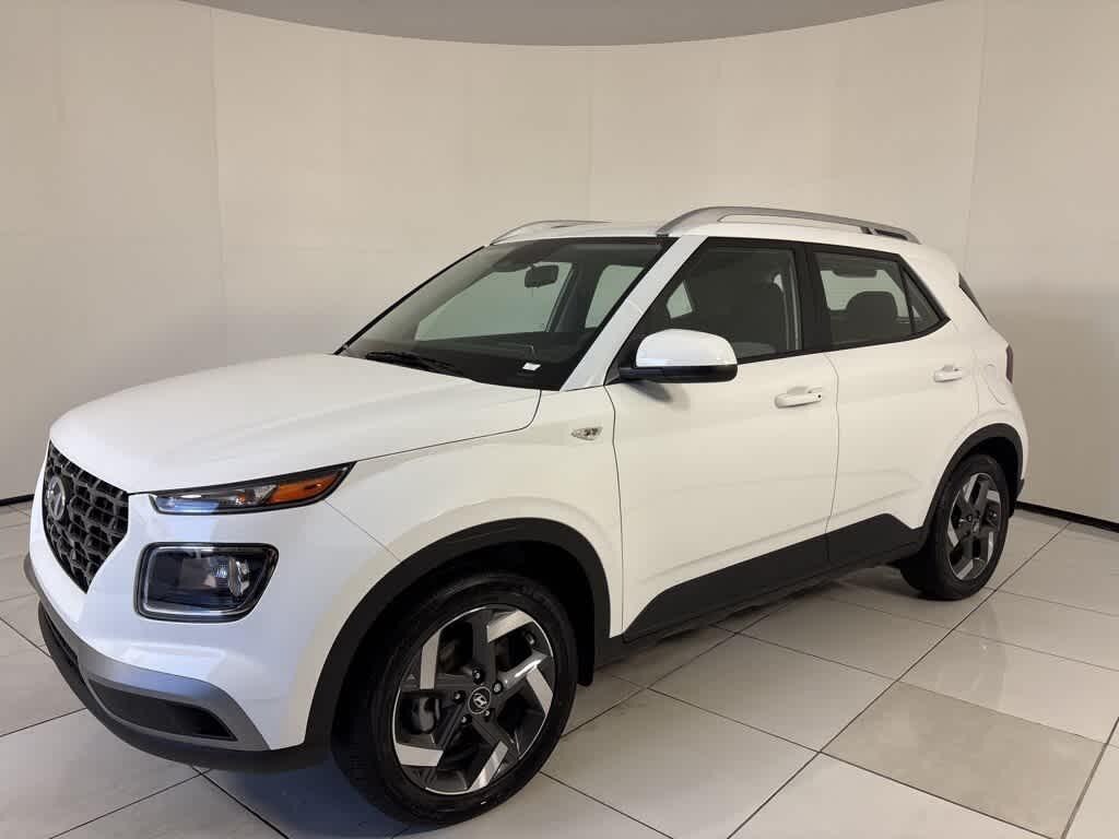 New 2025 Hyundai Venue SEL SUV