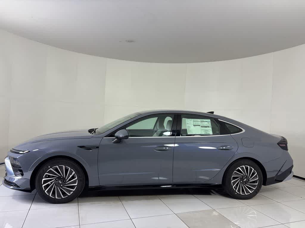 Thumbnail: 2025 Hyundai Sonata - 2