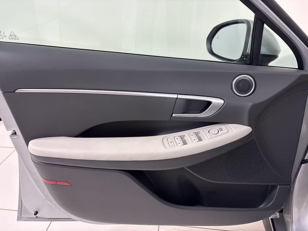 Thumbnail: 2025 Hyundai Sonata - 16