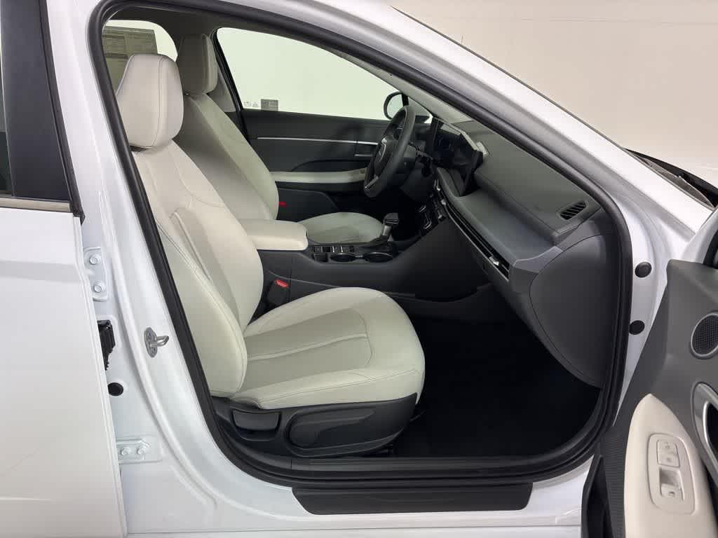 Thumbnail: 2025 Hyundai Sonata - 12