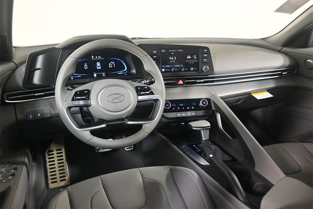 Thumbnail: 2025 Hyundai Elantra - 11