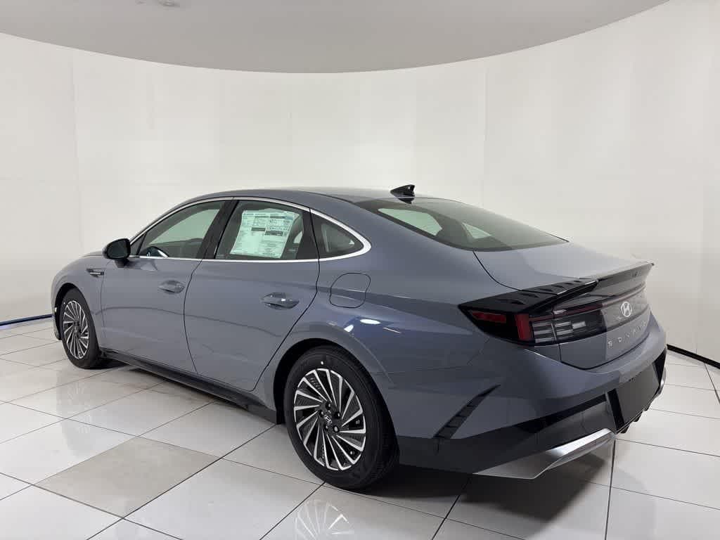 Thumbnail: 2025 Hyundai Sonata - 3