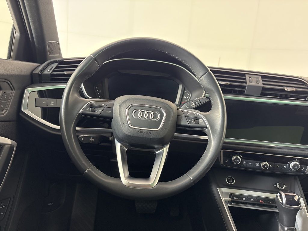 Thumbnail: 2023 Audi Q3 - 23