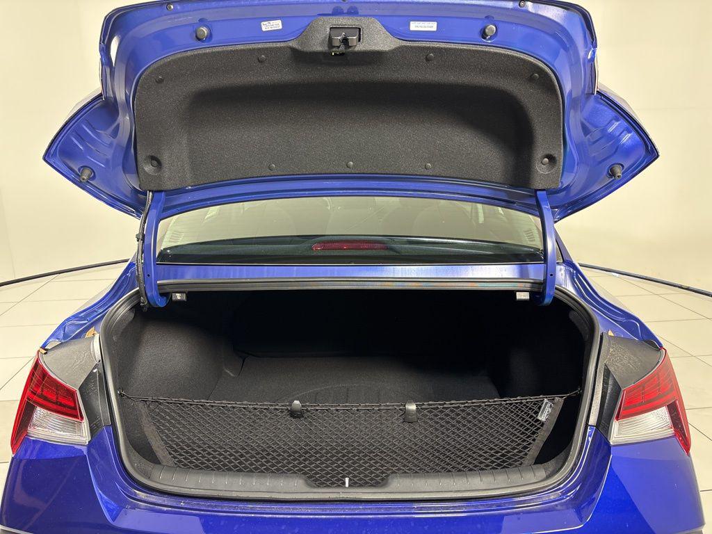 Thumbnail: 2025 Hyundai Elantra - 23