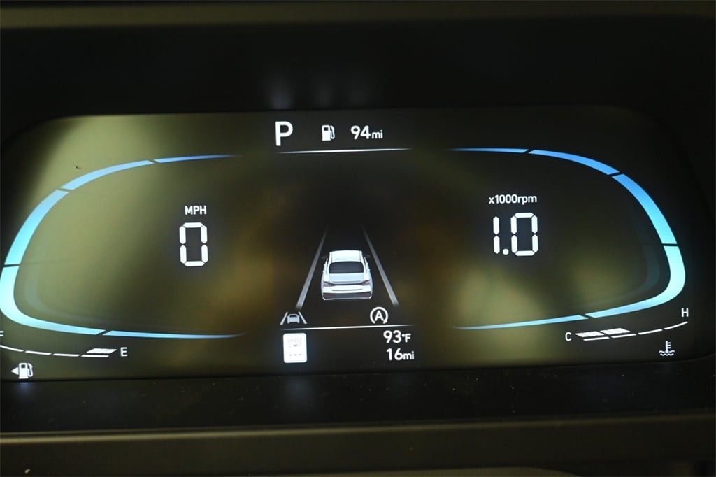 Thumbnail: 2025 Hyundai Elantra - 17