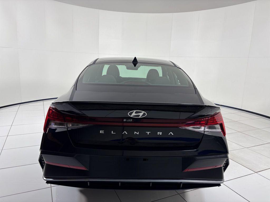 Thumbnail: 2026 Hyundai Elantra - 4