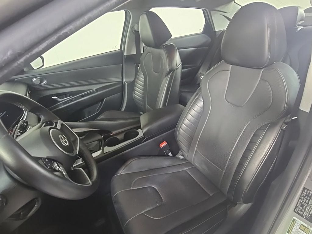 Thumbnail: 2022 Hyundai Elantra - 16
