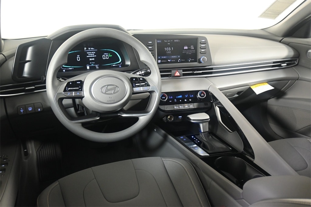 Thumbnail: 2025 Hyundai Elantra - 11