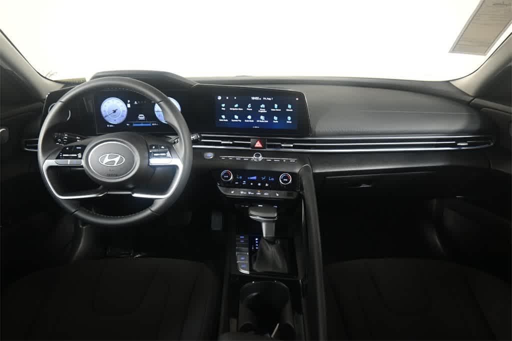Thumbnail: 2025 Hyundai Elantra - 14