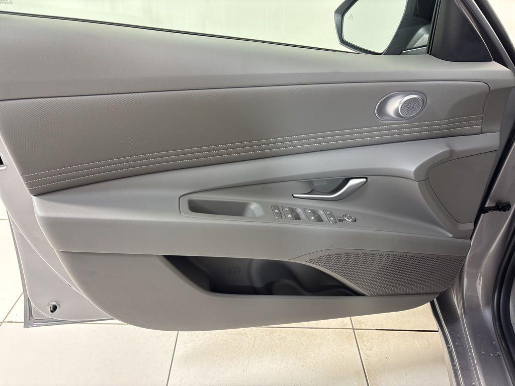 Thumbnail: 2026 Hyundai Elantra - 16