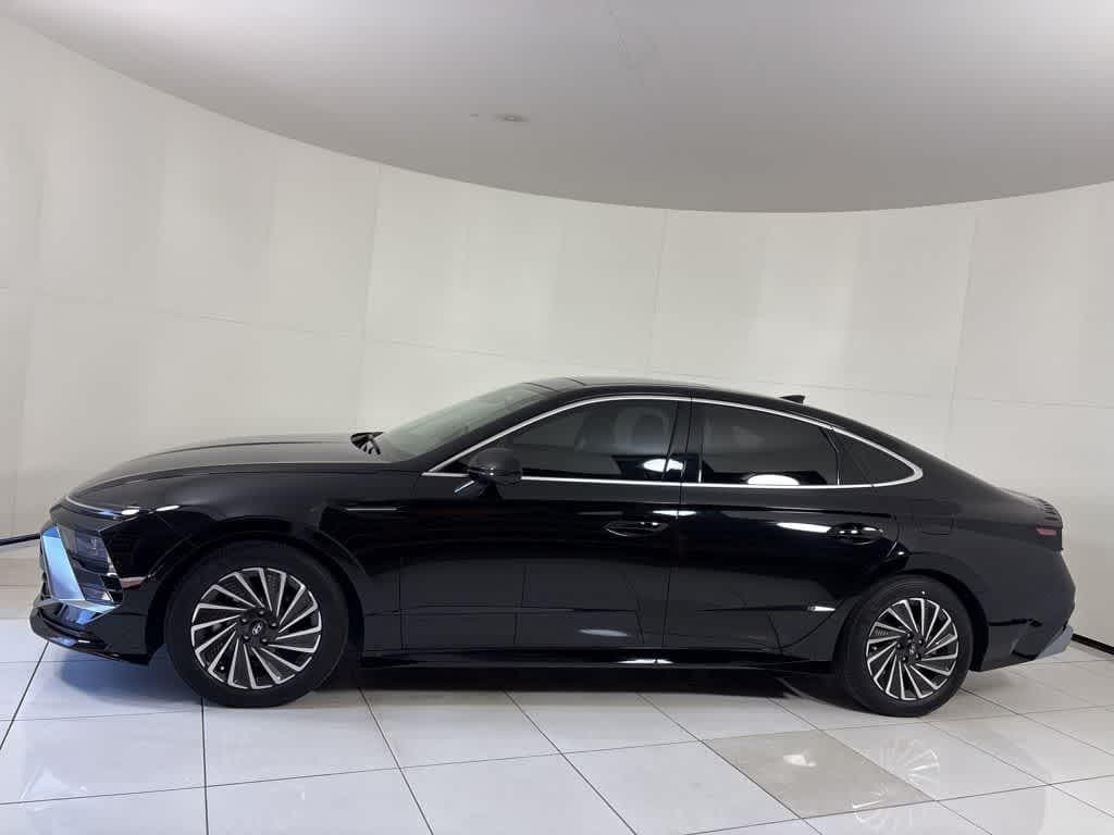 Thumbnail: 2025 Hyundai Sonata - 2