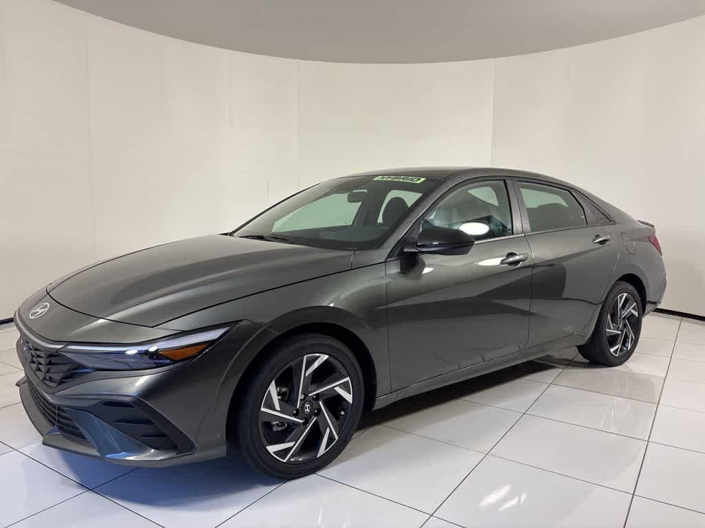New 2025 Hyundai Elantra Hybrid SEL Sport Sedan